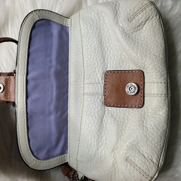 Coach wristlet - Picture 2 of 4